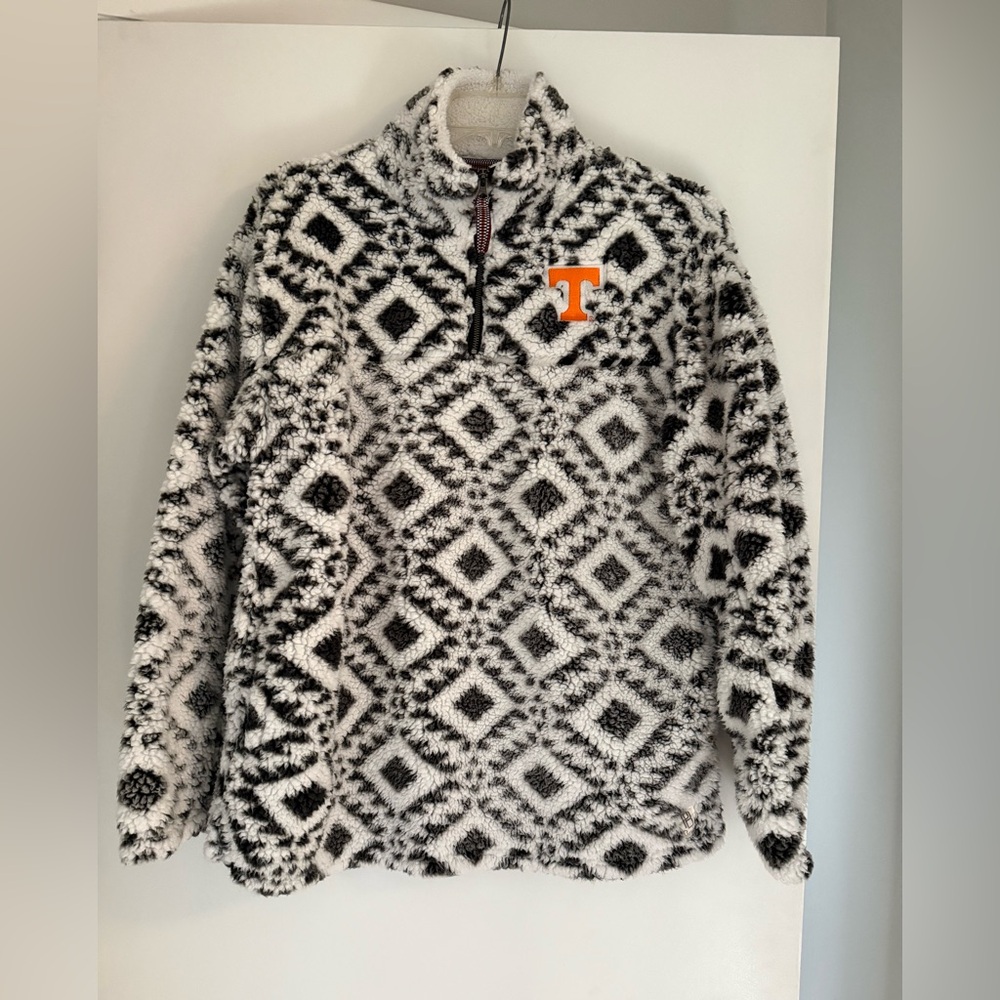 Tennessee Pullover